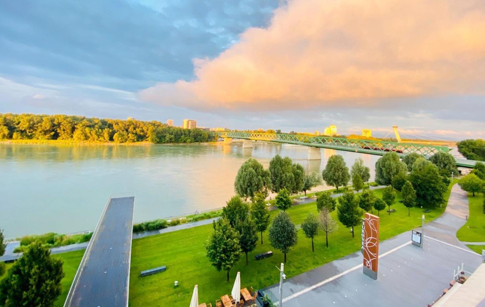 No1 Dream View Lejlighed Bratislava Eksteriør billede